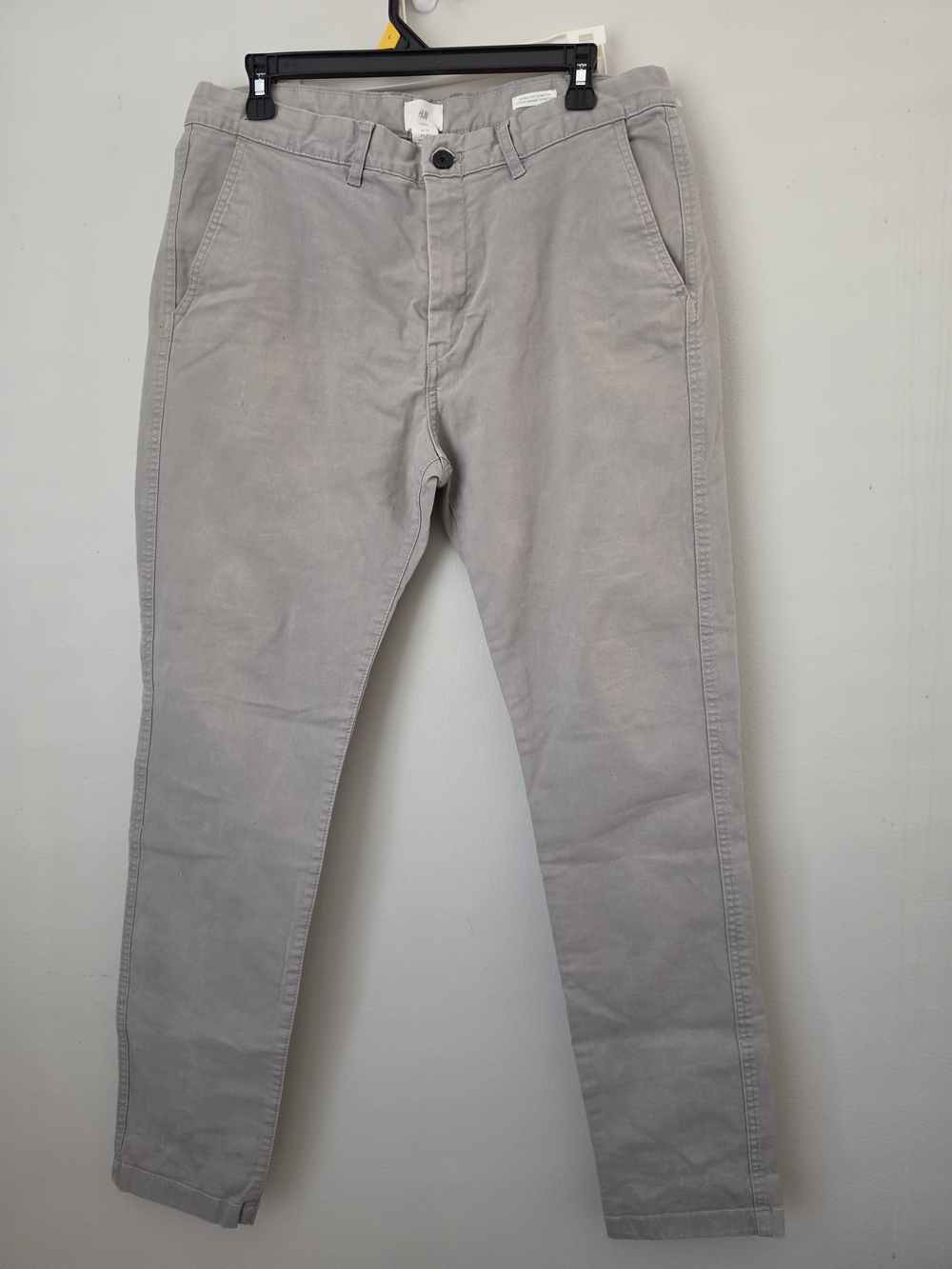 H&M Men's Chino Pants in Light Gray
